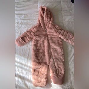 Pink Puffer Jacket with Hood and Plush Material